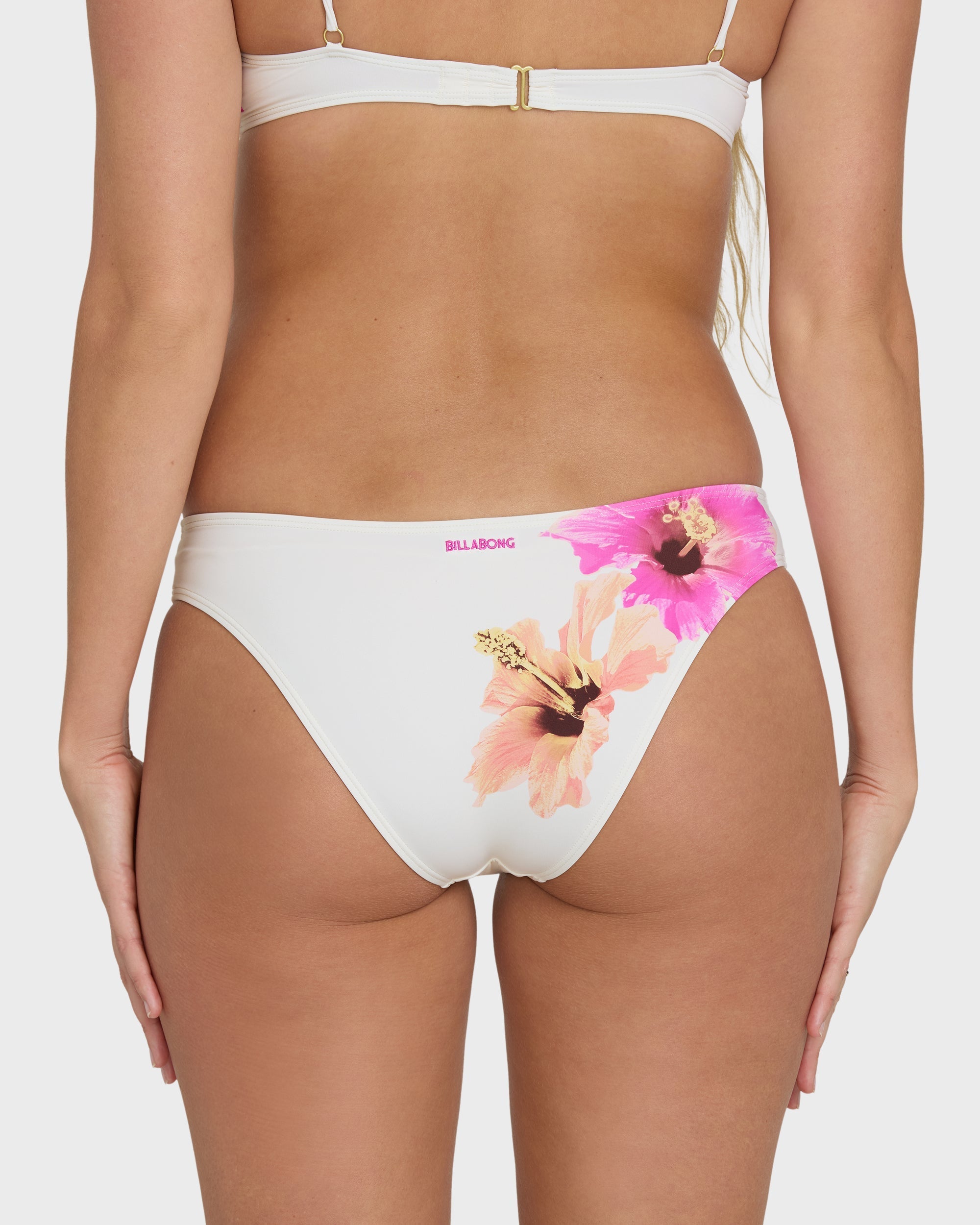 Sunny Shore Bondi Medium Bikini Bottom - Salt Crystal